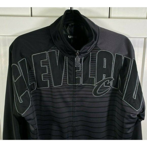 UNK NBA Cleavand Cavilers Jacket Black Front Chest Spell-out - Large - Picture 2 of 4